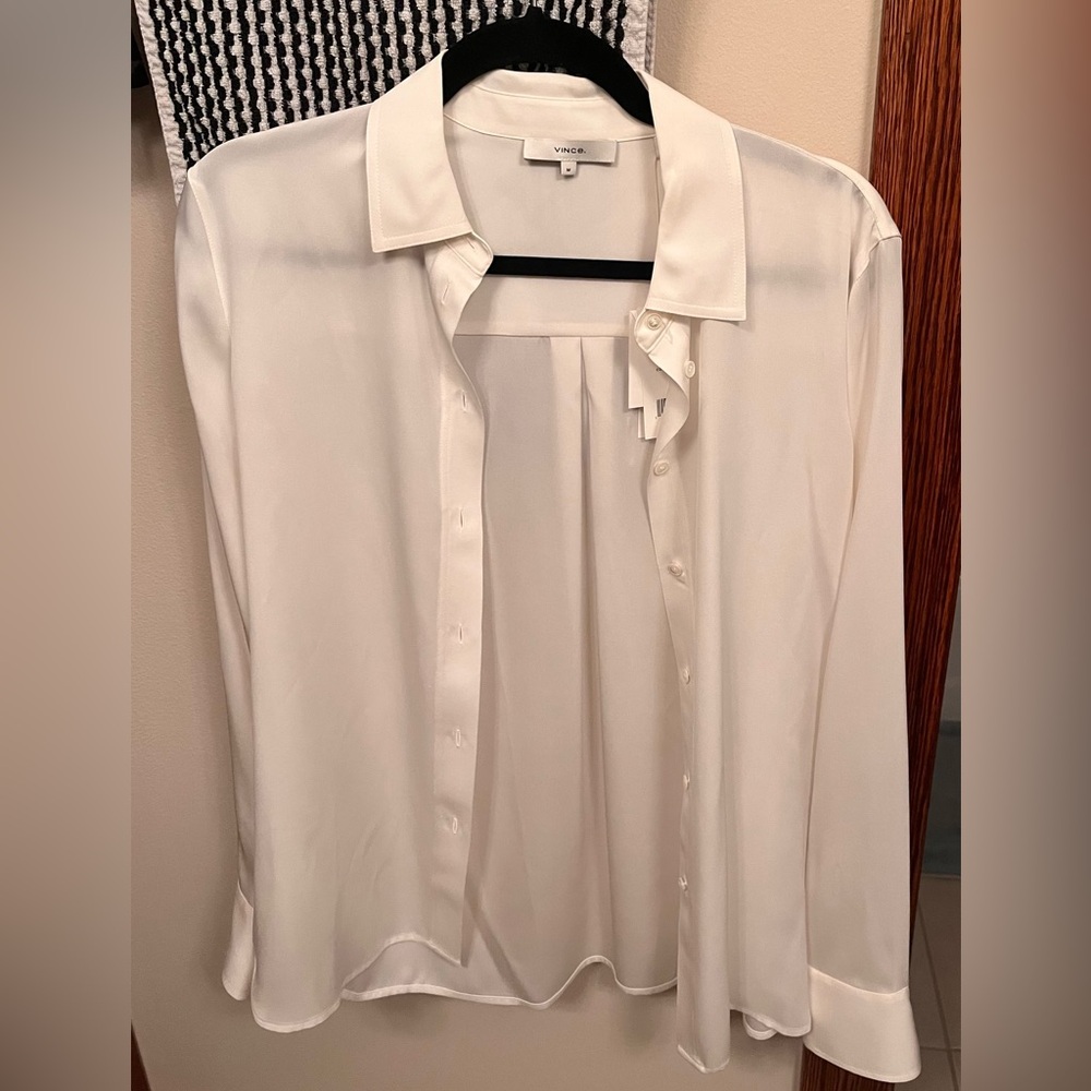 VINCE NWT Silk Spandex Button Up WMNS Blouse (Medium)